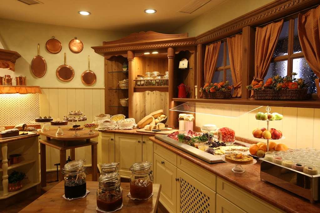 Alpen Suite Hotel Madonna Restaurant foto